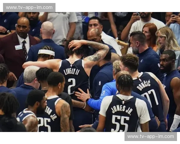 巅峰对决，鹿死谁手？独行侠vs湖人G4前瞻，一场决定命运的战役